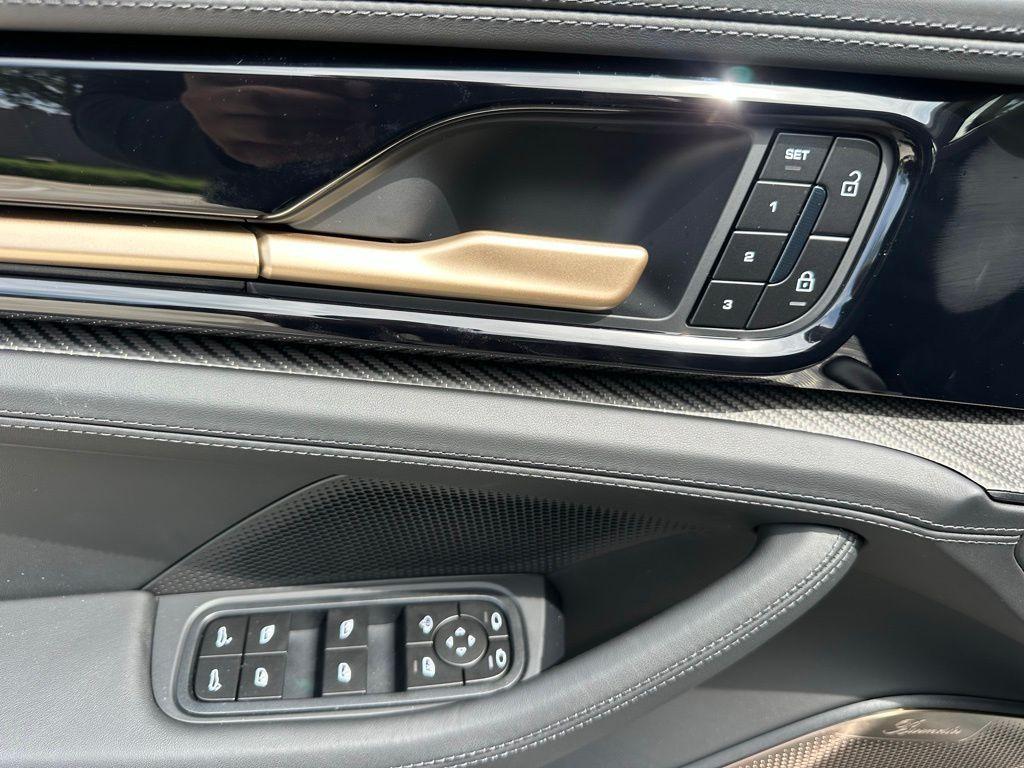 2026 Porsche PANAMERA GTS 缩略图 18