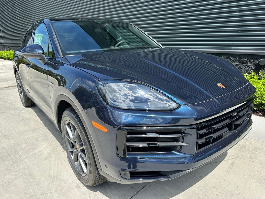 2025 Porsche CAYENNE BASE — фото 10