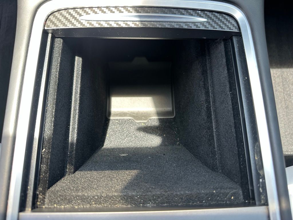 2023 Tesla MODEL Y PERFORMANCE 缩略图 23