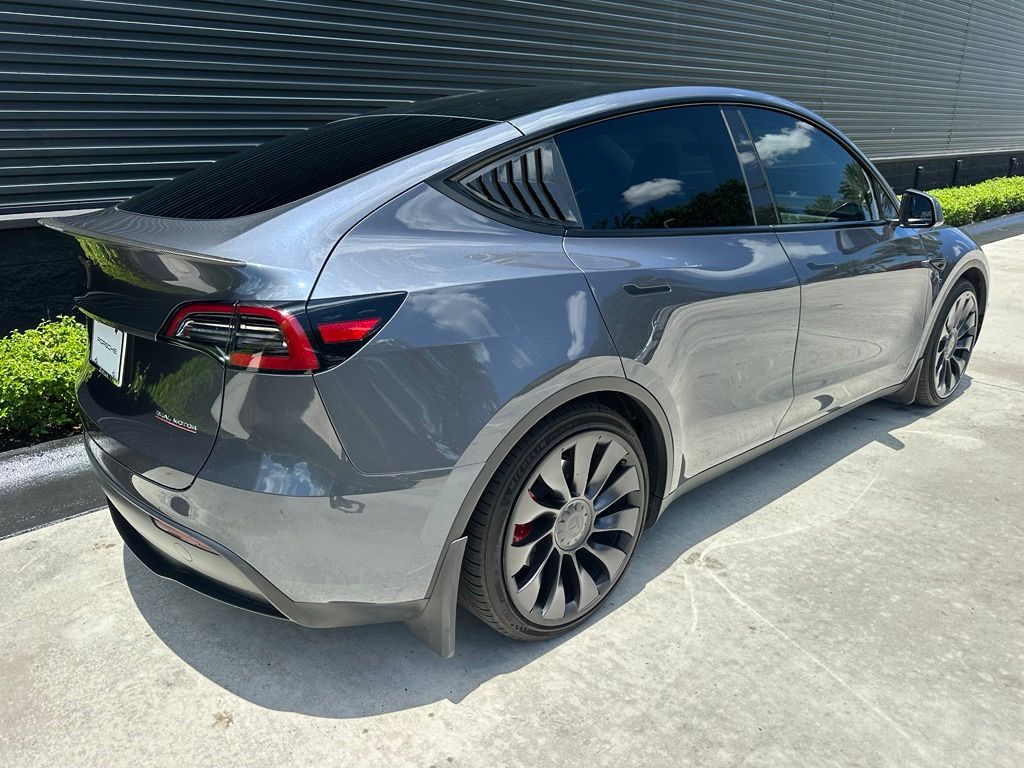 2023 Tesla MODEL Y PERFORMANCE photo 10