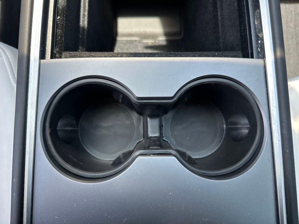 2023 Tesla MODEL Y PERFORMANCE 缩略图 22