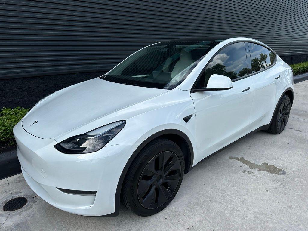 TESLA MODEL Y LONG RANGE - 3