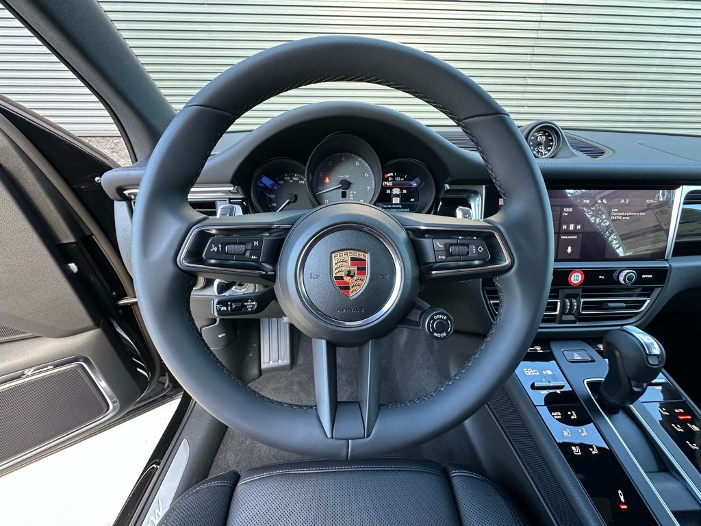 2026 Porsche MACAN S — миниатюра 17