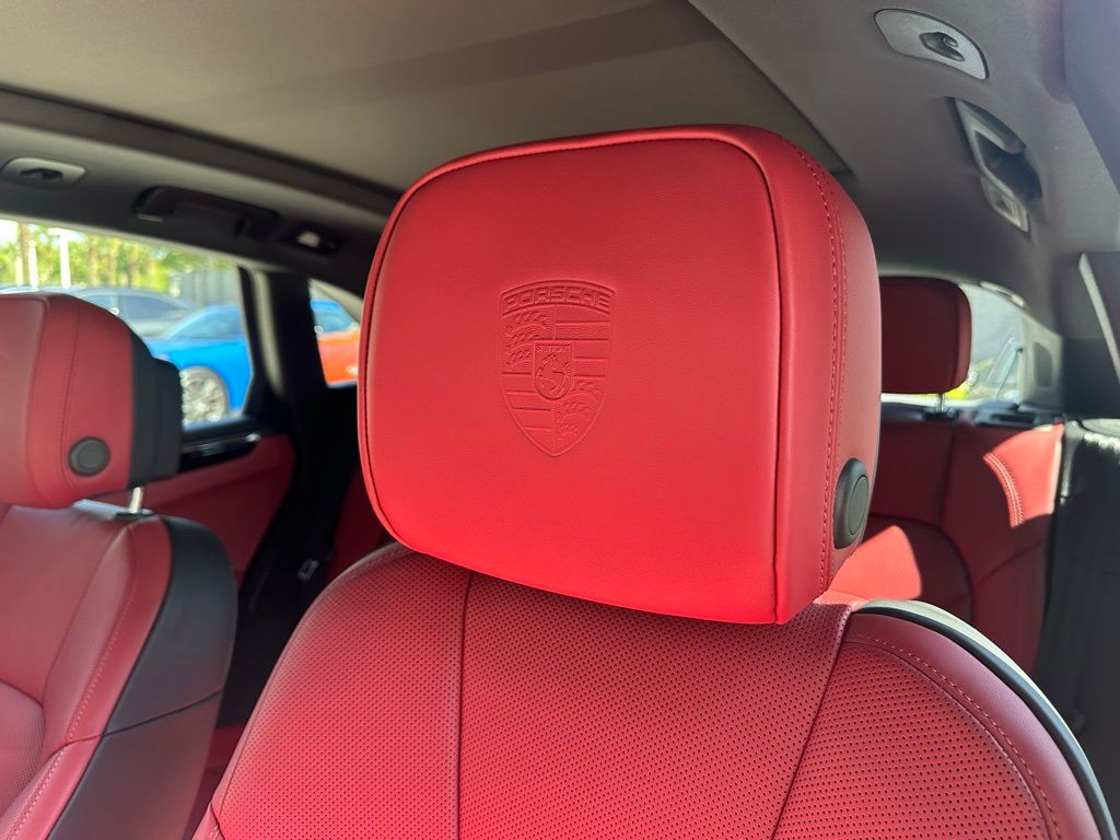 2026 Porsche MACAN — миниатюра 24
