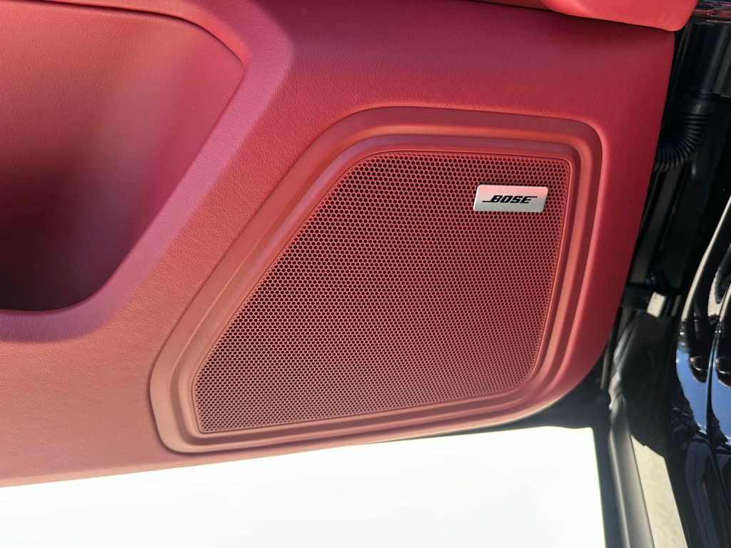 2026 Porsche MACAN — миниатюра 22
