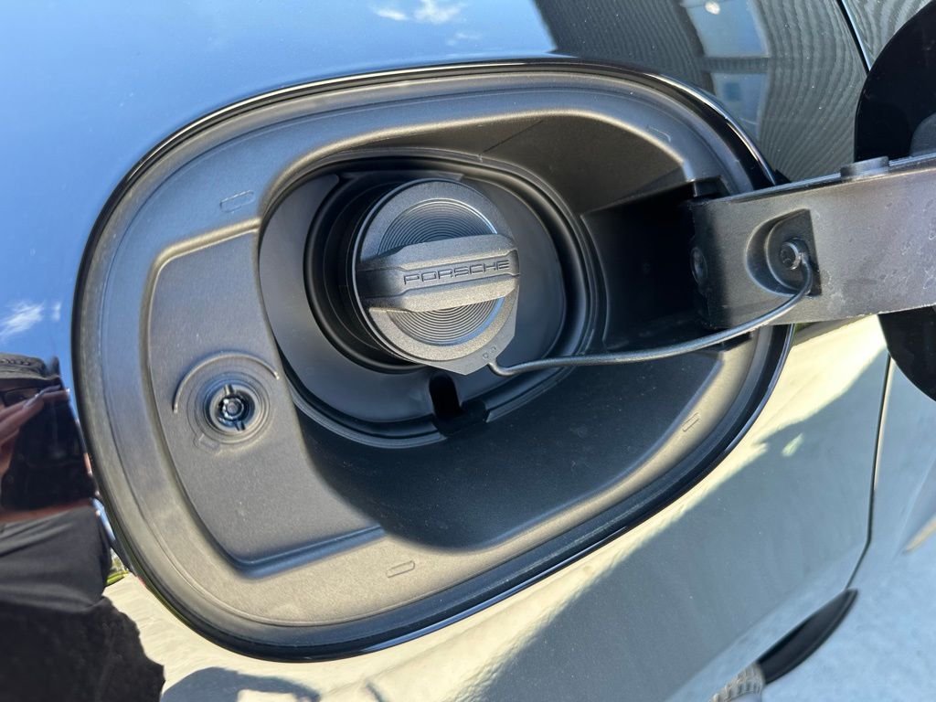 2026 Porsche MACAN — миниатюра 42