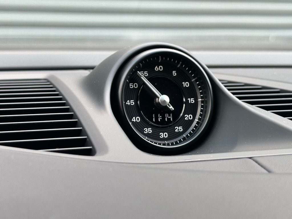 صورة مصغرة 33 لـ 2026 Porsche MACAN BASE
