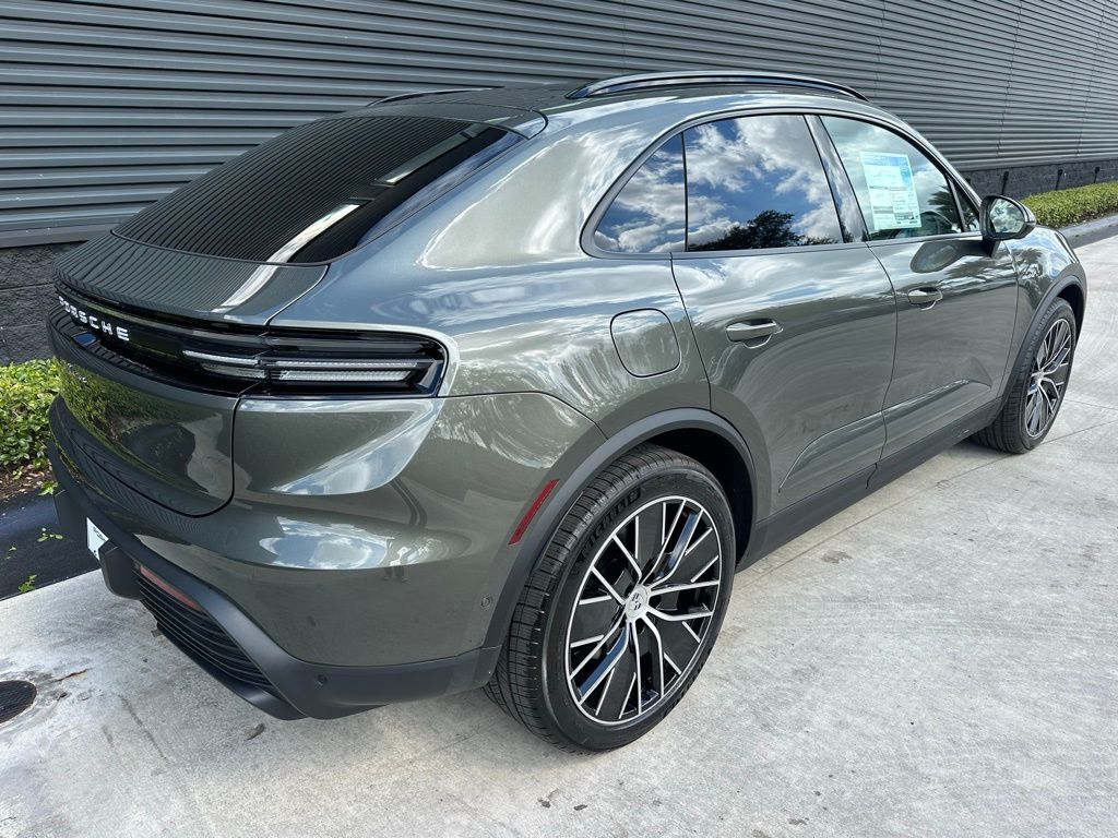 صورة مصغرة 9 لـ 2026 Porsche MACAN BASE