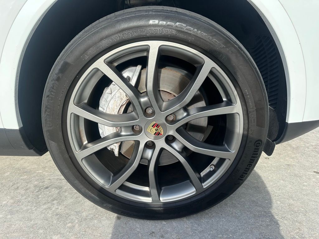 صورة مصغرة 15 لـ 2023 Porsche CAYENNE PLATINUM EDITION