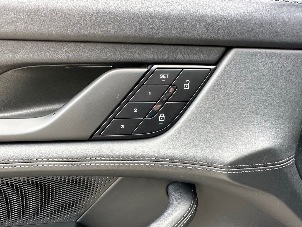 2026 Porsche TAYCAN 4 缩略图 20