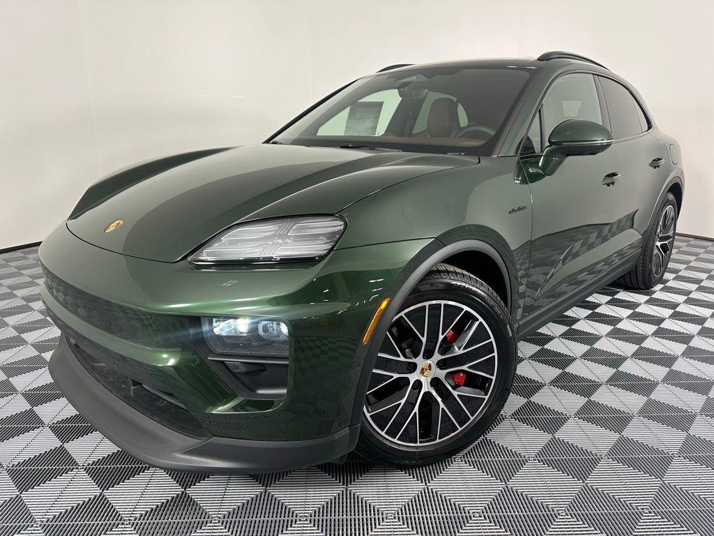 New 2026 Porsche Macan 4S