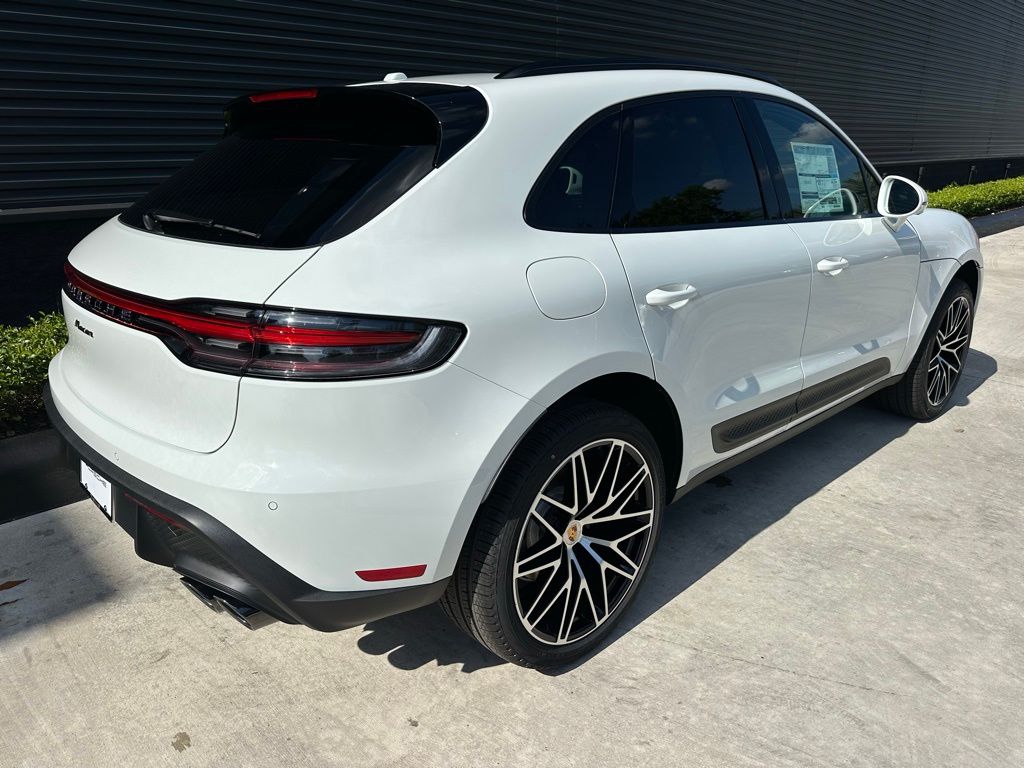 2026 Porsche MACAN — фото 9
