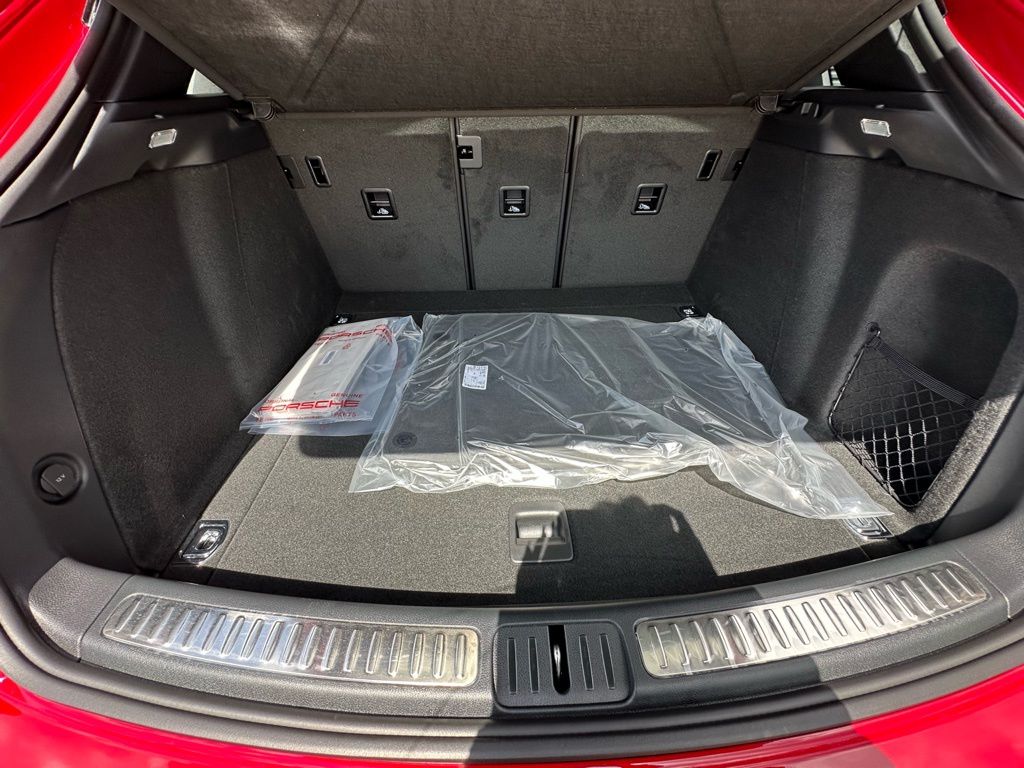 صورة مصغرة 37 لـ 2026 Porsche MACAN