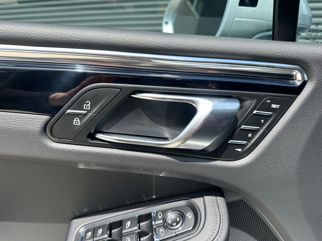 2026 Porsche MACAN 缩略图 19