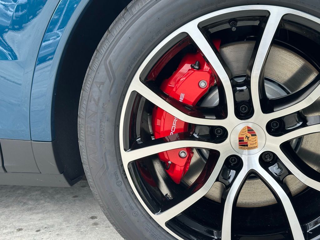 صورة مصغرة 16 لـ 2026 Porsche CAYENNE S COUPE AWD