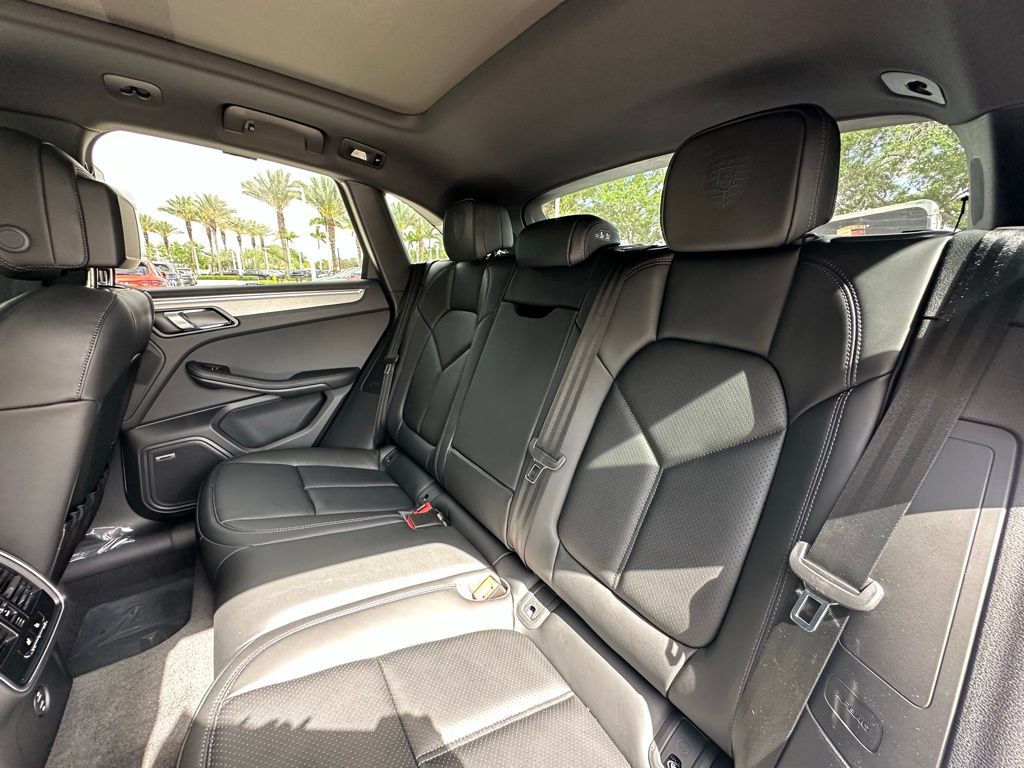 2026 Porsche MACAN 缩略图 38