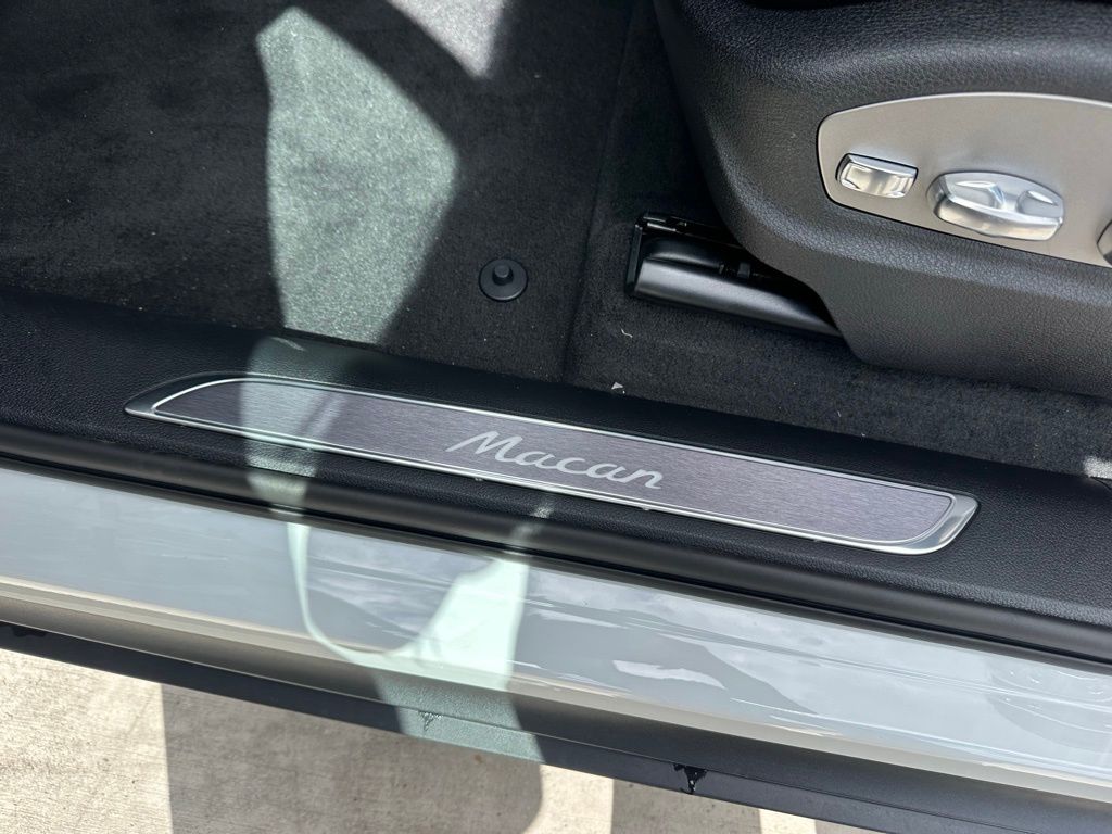 2026 Porsche MACAN 缩略图 23