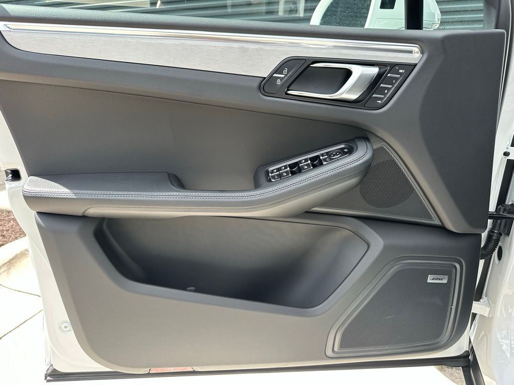 2026 Porsche MACAN 缩略图 19