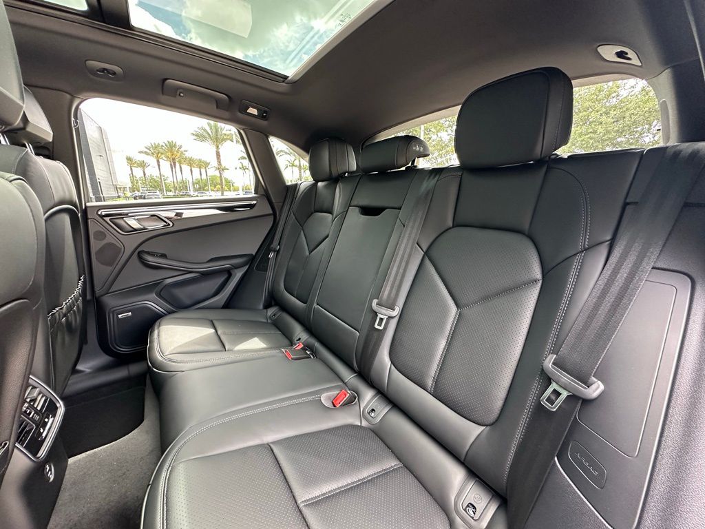 2026 Porsche MACAN — миниатюра 38