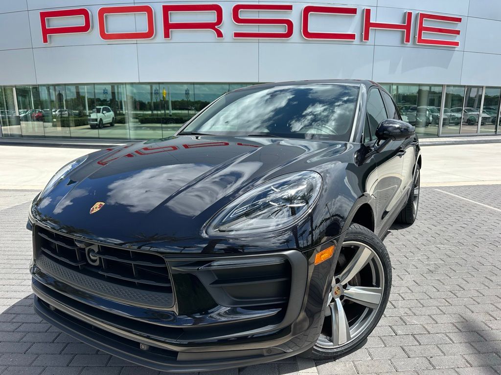 صورة 1 لـ 2023 Porsche MACAN