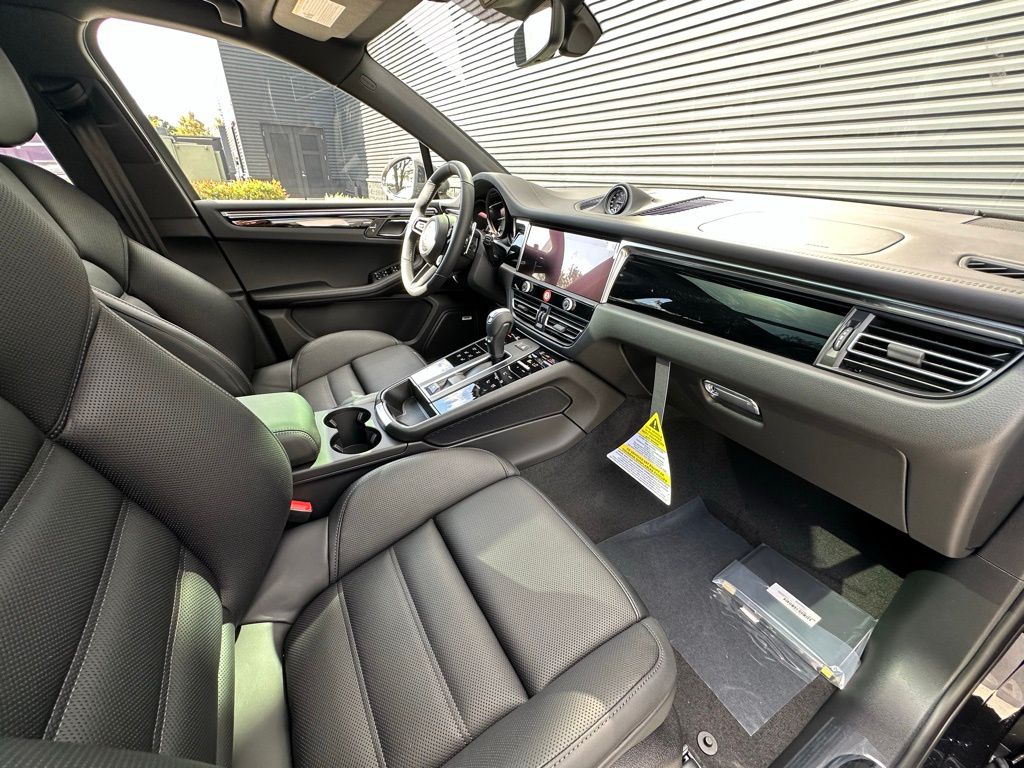 صورة مصغرة 38 لـ 2026 Porsche MACAN T