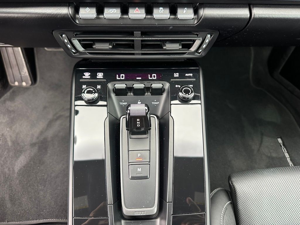 صورة مصغرة 34 لـ 2023 Porsche 911 CARRERA GTS