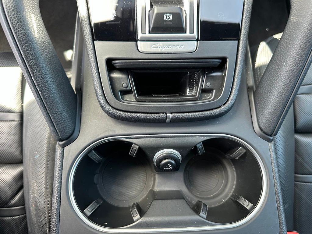 2023 Porsche CAYENNE PLATINUM EDITION — миниатюра 30