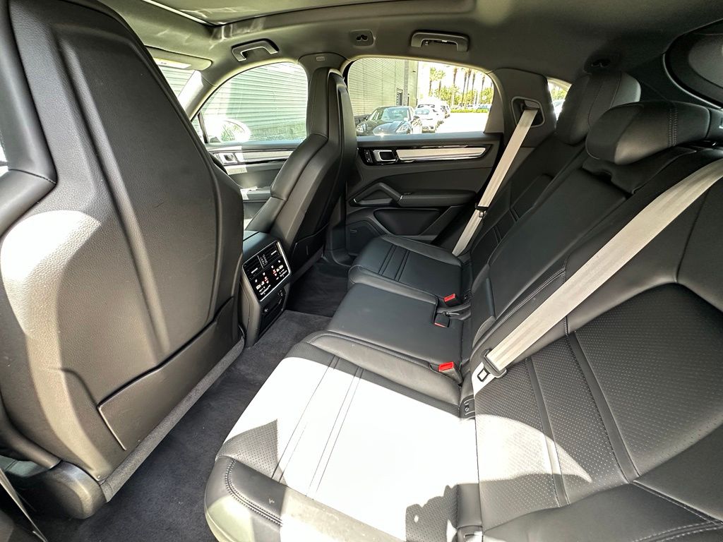 2023 Porsche CAYENNE PLATINUM EDITION — миниатюра 39