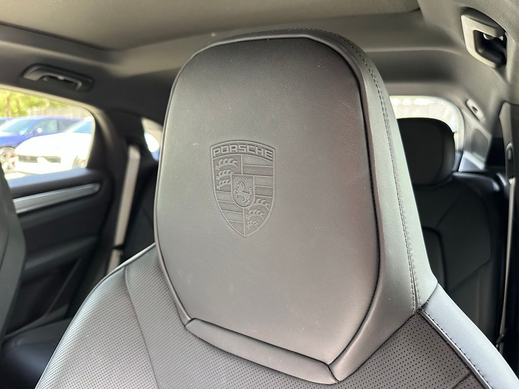 2023 Porsche CAYENNE PLATINUM EDITION — миниатюра 22