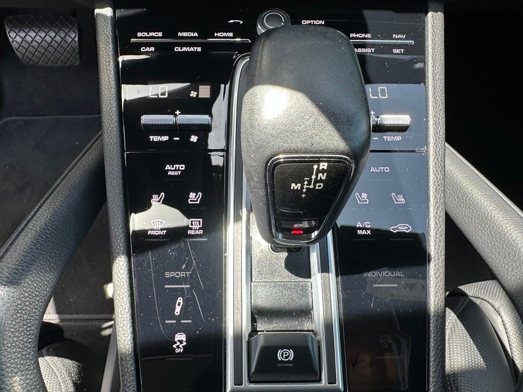 2023 Porsche CAYENNE PLATINUM EDITION — миниатюра 31