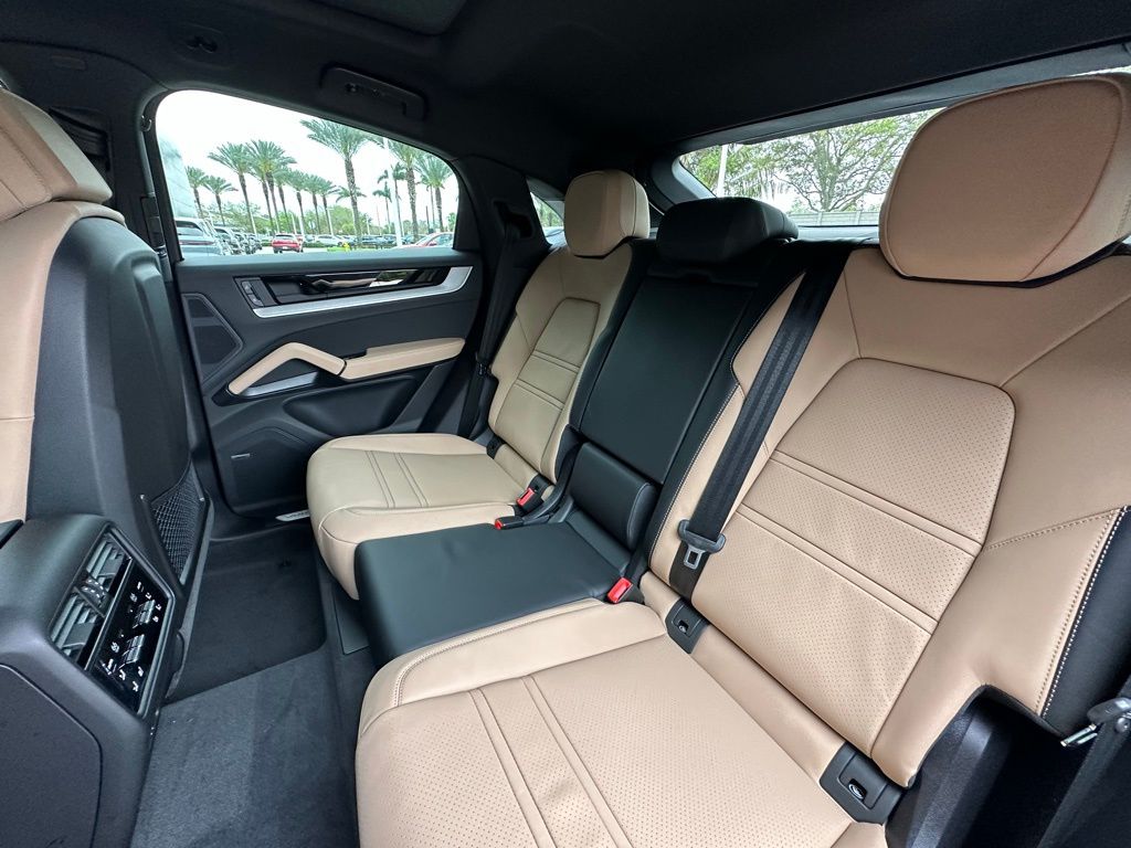 2026 Porsche CAYENNE S — миниатюра 39