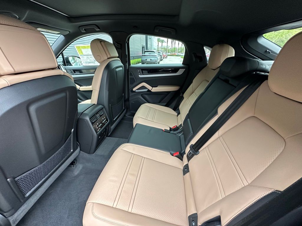 2026 Porsche CAYENNE S — миниатюра 38