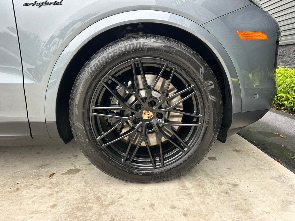 2026 Porsche CAYENNE S — миниатюра 15