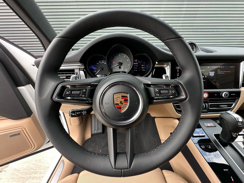 2026 Porsche MACAN S — миниатюра 17