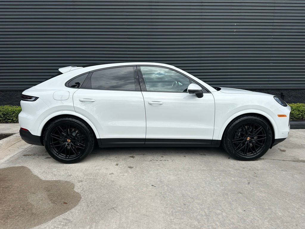 2026 Porsche CAYENNE AWD 照片 10