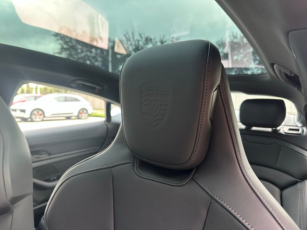 صورة مصغرة 25 لـ 2026 Porsche TAYCAN 4S