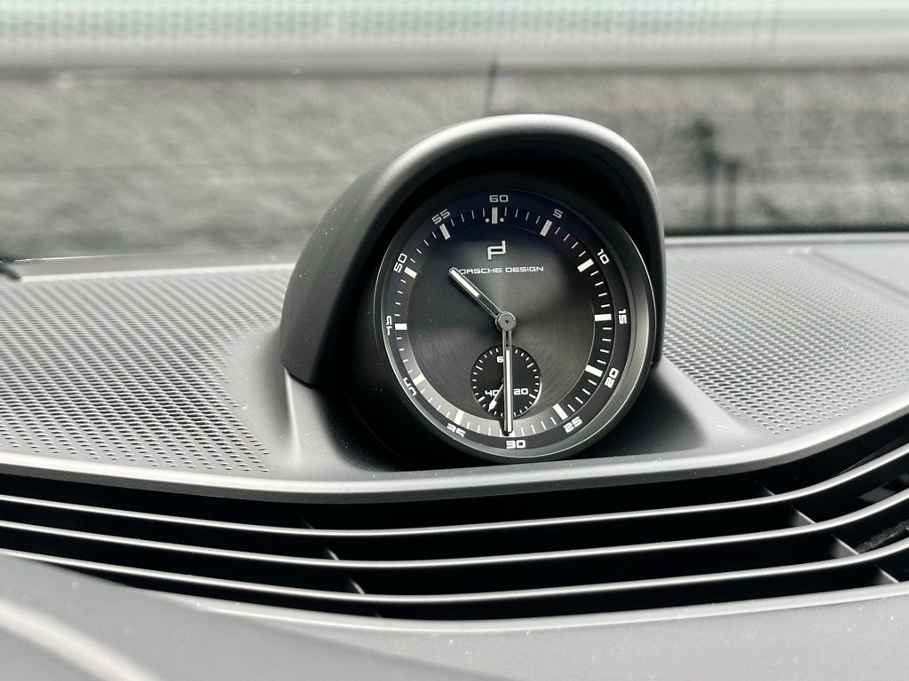 صورة مصغرة 34 لـ 2026 Porsche TAYCAN 4S