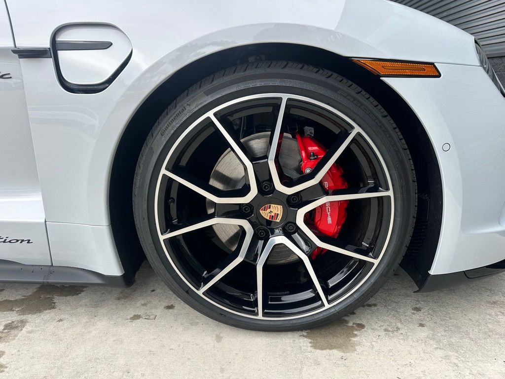 صورة مصغرة 15 لـ 2026 Porsche TAYCAN 4S