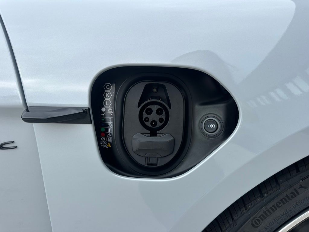صورة مصغرة 45 لـ 2026 Porsche TAYCAN 4S