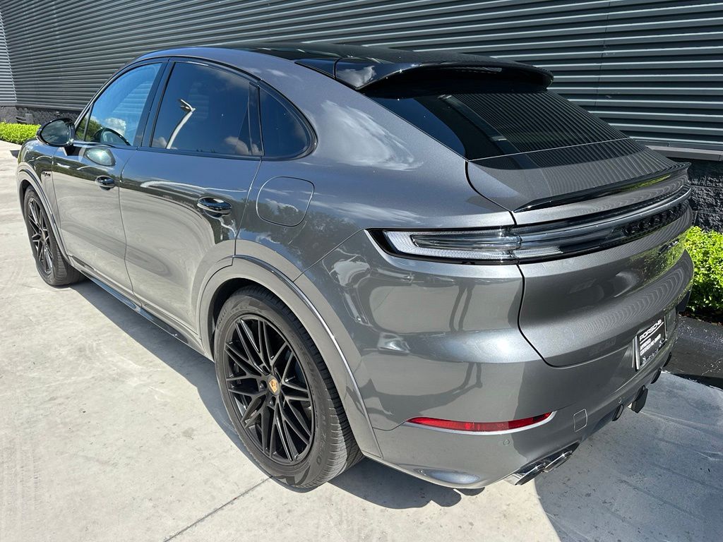 صورة 3 لـ 2024 Porsche CAYENNE BASE
