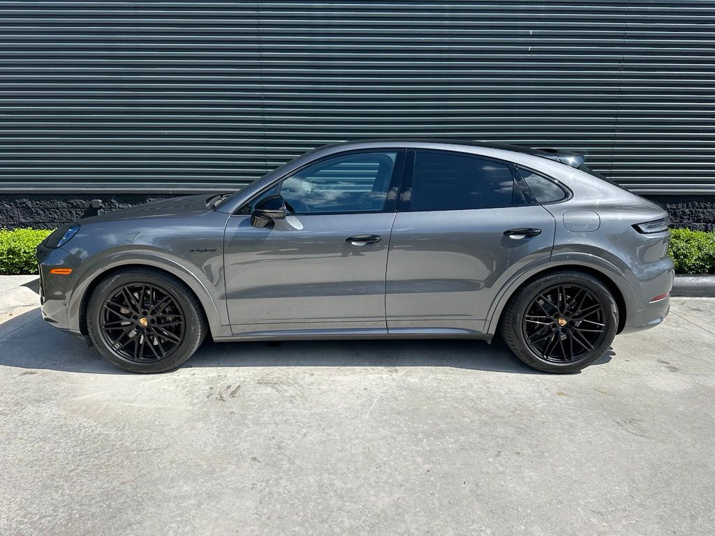 صورة 2 لـ 2024 Porsche CAYENNE BASE