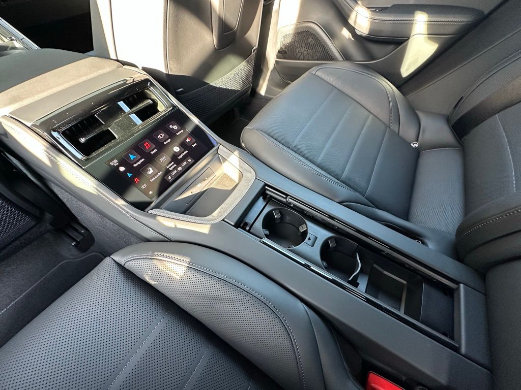 صورة مصغرة 39 لـ 2026 Porsche PANAMERA 4