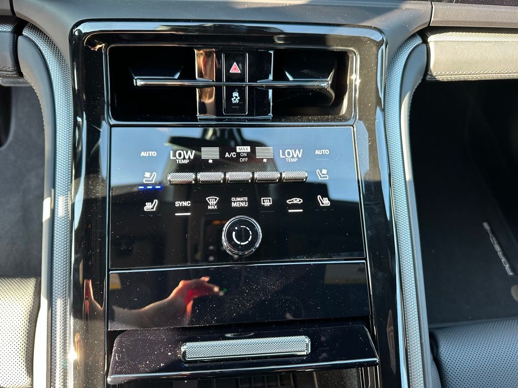 صورة مصغرة 25 لـ 2026 Porsche PANAMERA 4
