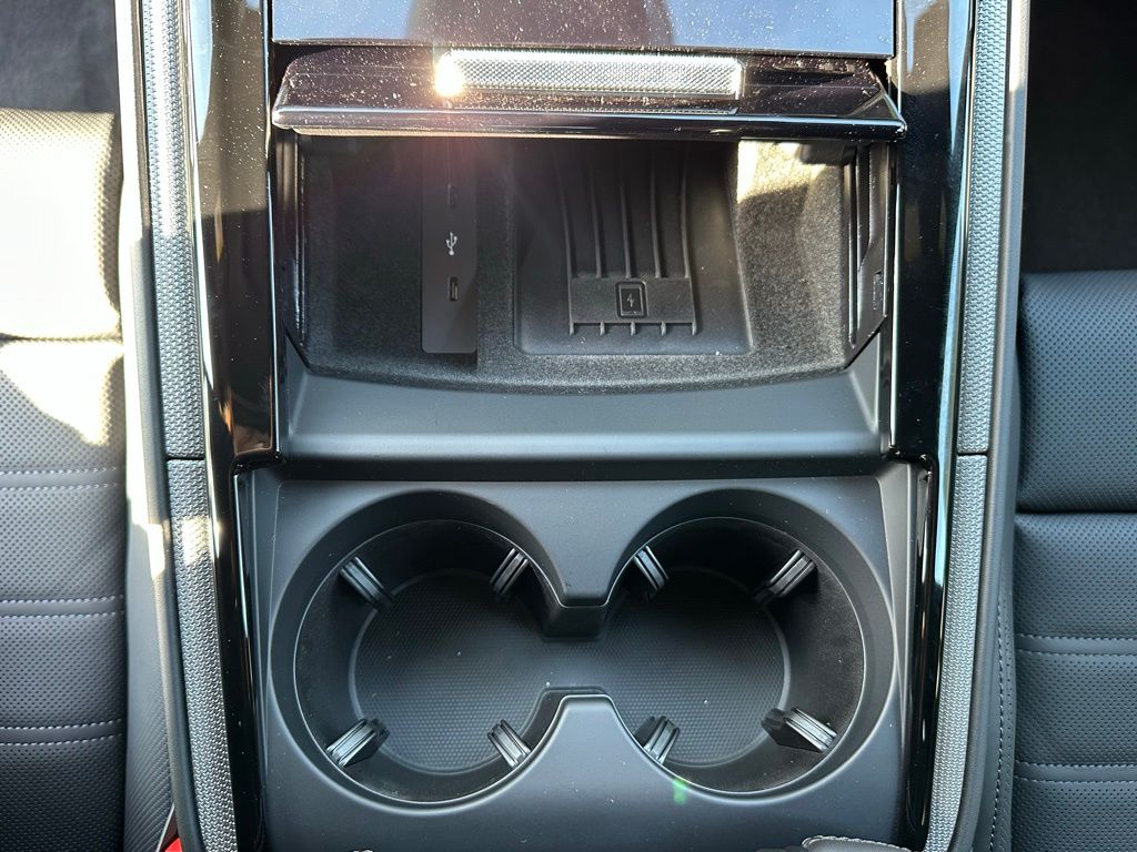 صورة مصغرة 26 لـ 2026 Porsche PANAMERA 4