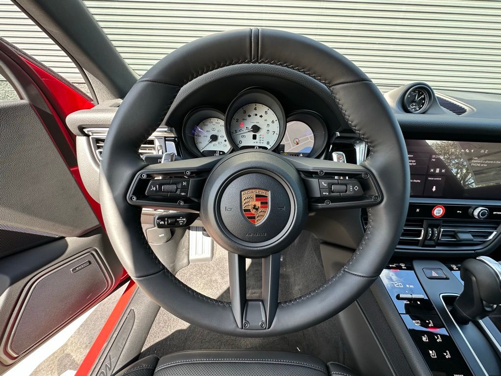 2026 Porsche MACAN — миниатюра 16