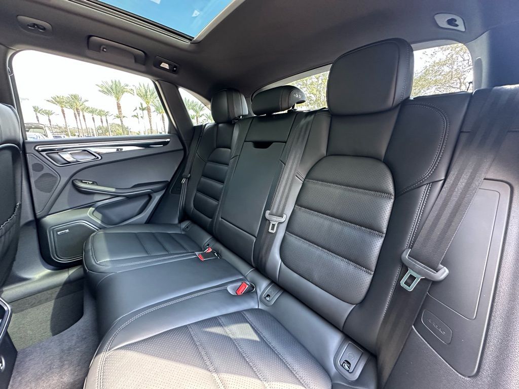 2026 Porsche MACAN — миниатюра 37