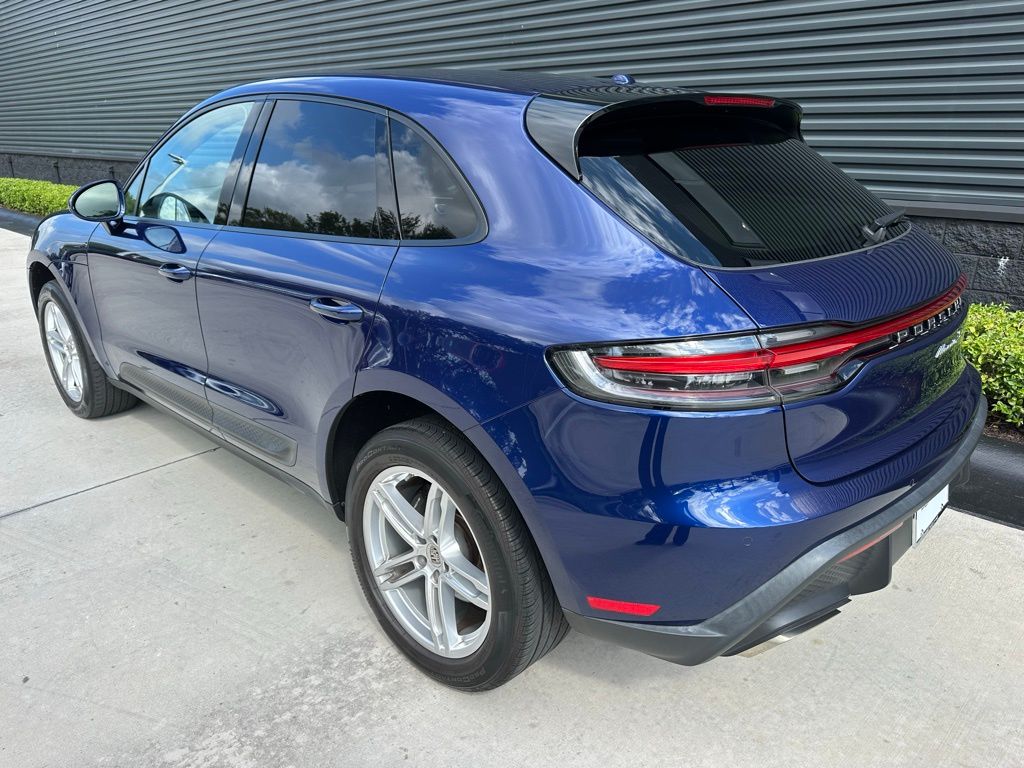 2022 Porsche MACAN BASE — фото 3