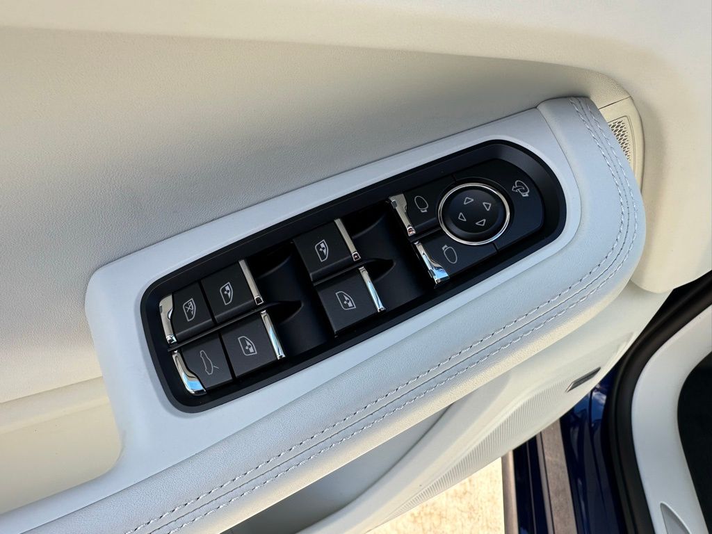 2026 Porsche MACAN S — миниатюра 22