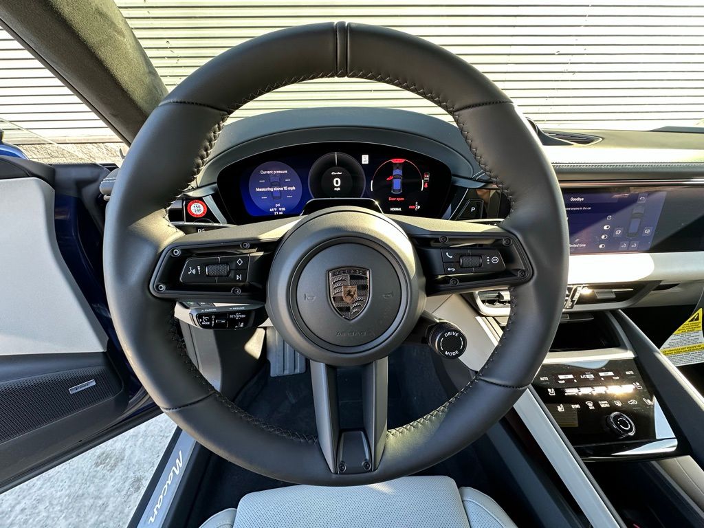 2026 Porsche MACAN TURBO 缩略图 16