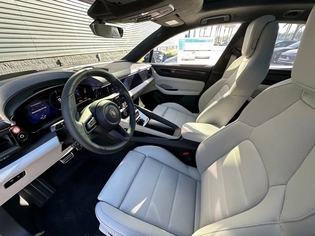 2026 Porsche MACAN TURBO — фото 4